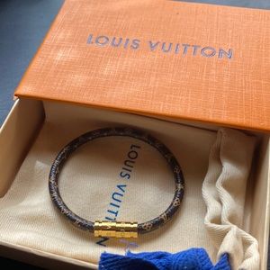 Louis Vuitton Keep it Bracelet sz19
